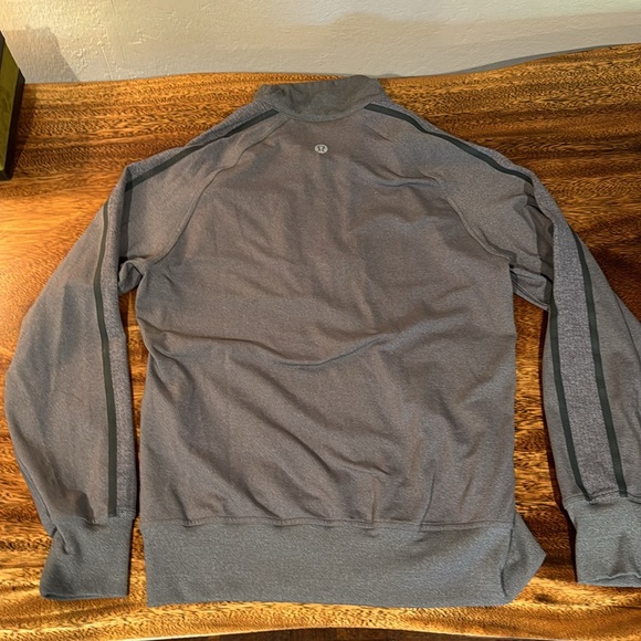 Lululemon Kung Fu Jacket Mens Size L Gray Herringbone Stripe Down Sleeve - Picture 4 of 4